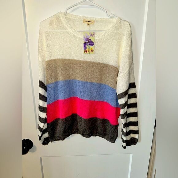 WOMENS BOUTIQUE SWEATER NEW - Picture 1 of 4